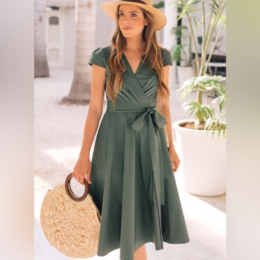 Gal meets glam Addison wrap dress‎